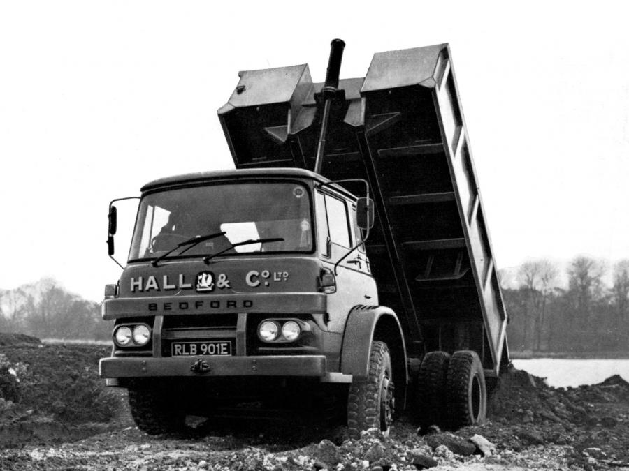  Bedford KM 4x2 Tipper 1966 года  (фото 4 из 5)